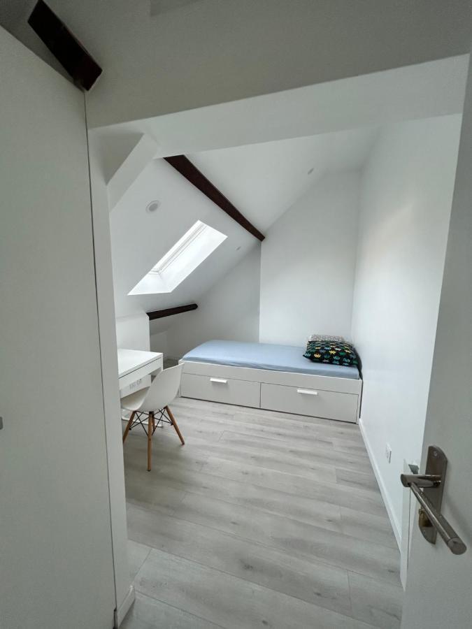 F3 Au Grenier D'Une Maison Massy  Exteriér fotografie