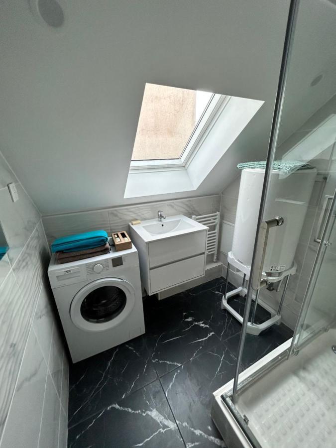 F3 Au Grenier D'Une Maison Massy  Exteriér fotografie